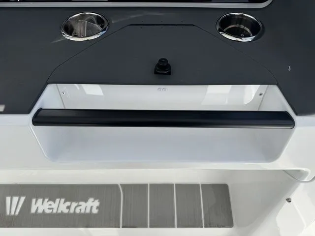 Slide: The Image of Wellcraft 28 T-Top 2026 - 24