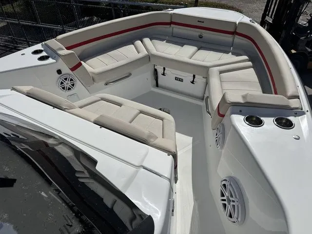 Slide: The Image of Wellcraft 28 T-Top 2026 - 29