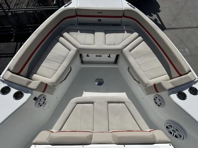 Slide: The Image of Wellcraft 28 T-Top 2026 - 32