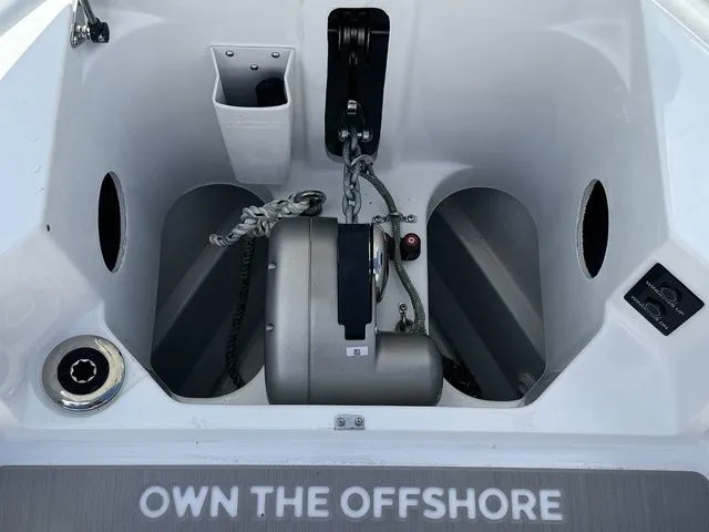 Slide: The Image of Wellcraft 28 T-Top 2026 - 36