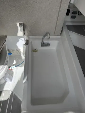 Slide: The Image of Wellcraft 28 T-Top 2026 - 43