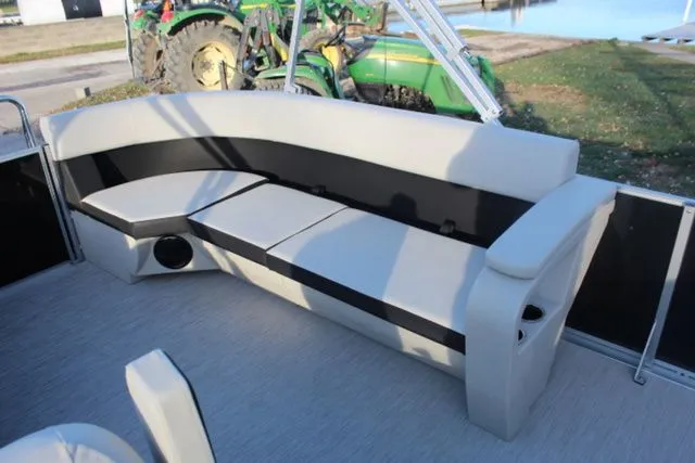 Slide: The Image of Harris Breeze 230 CW 2026 - 10