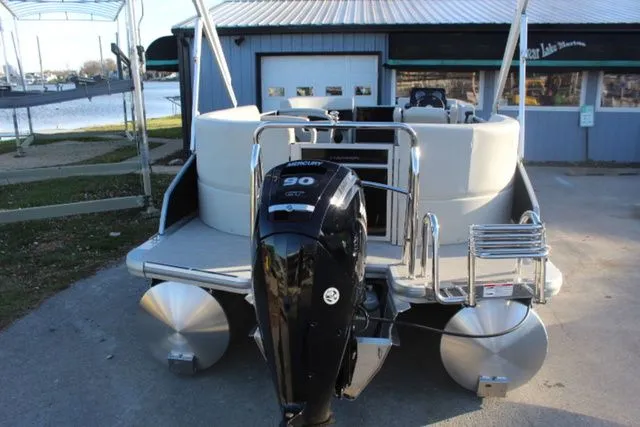 Slide: The Image of Harris Breeze 230 CW 2026 - 5