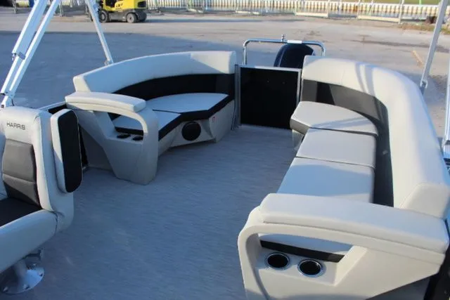 Slide: The Image of Harris Breeze 230 CW 2026 - 8