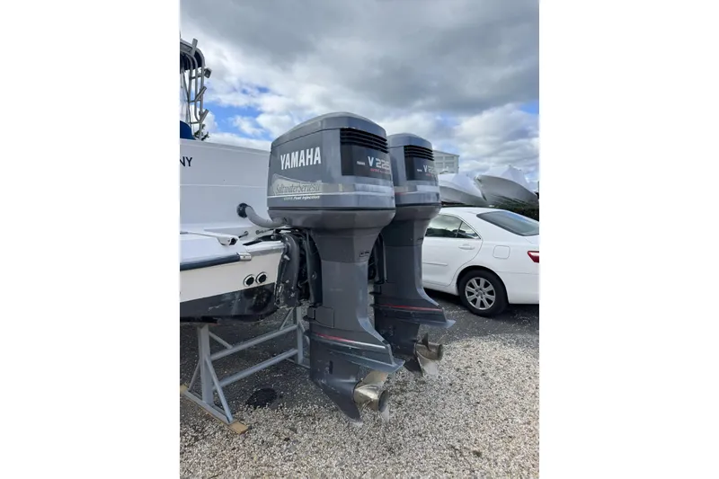 Slide: The Image of 1989 Grady White 30 Marlin with twin Yamaha V225 outboard motors. - 4