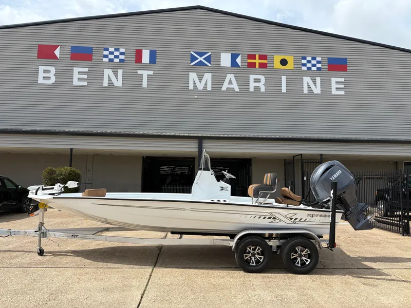 The Image of 2026 Xpress H210B Hyper-Lift Bay boat at Bent Marine. - 1