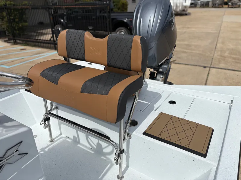 Slide: The Image of Xpress H210B boat seat with upholstery, 2026 model. - 9