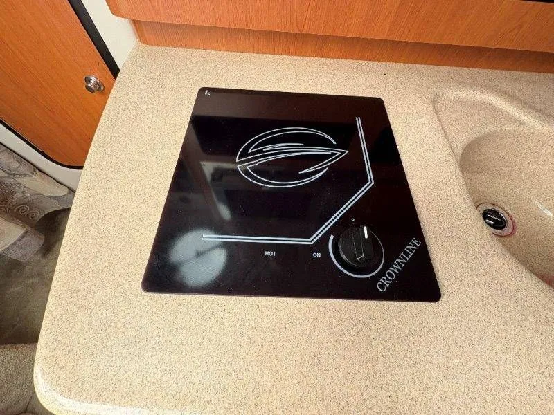 Slide: The Image of Crownline Boats 250 CR 2008 - 100