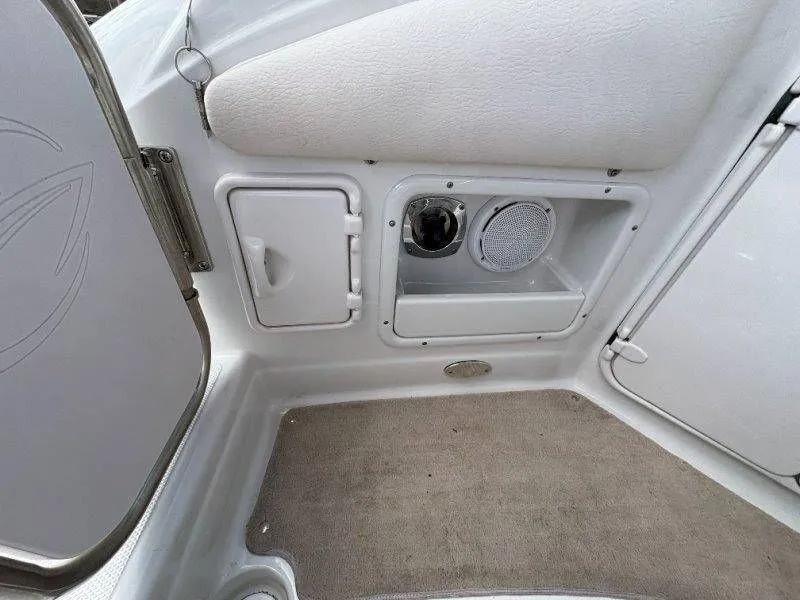 Slide: The Image of Crownline Boats 250 CR 2008 - 13