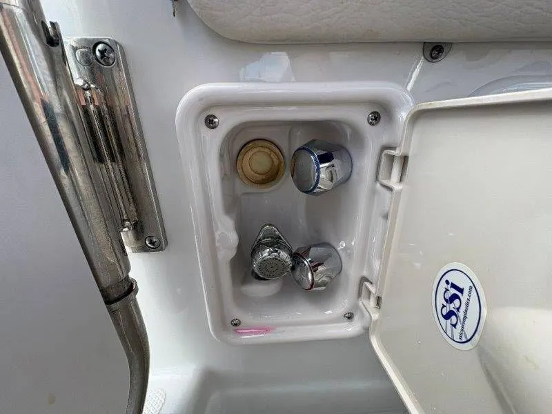 Slide: The Image of Crownline Boats 250 CR 2008 - 14