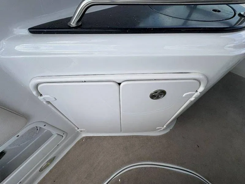 Slide: The Image of Crownline Boats 250 CR 2008 - 16