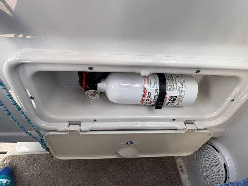 Slide: The Image of Crownline Boats 250 CR 2008 - 30