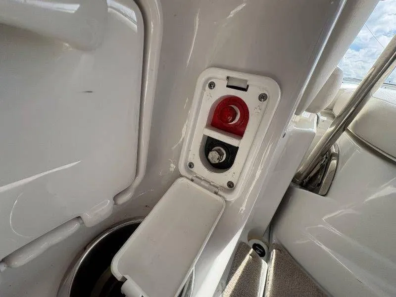 Slide: The Image of Crownline Boats 250 CR 2008 - 49