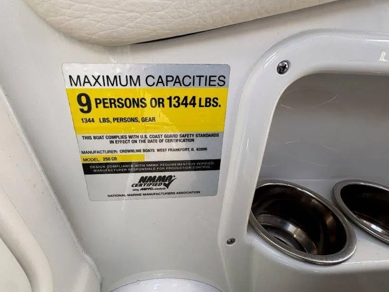Slide: The Image of Crownline Boats 250 CR 2008 - 59