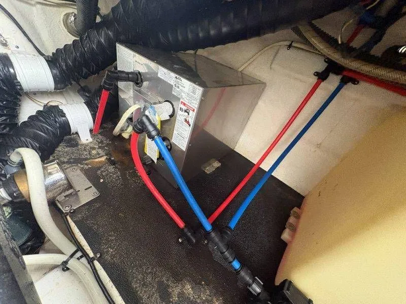 Slide: The Image of Crownline Boats 250 CR 2008 - 64