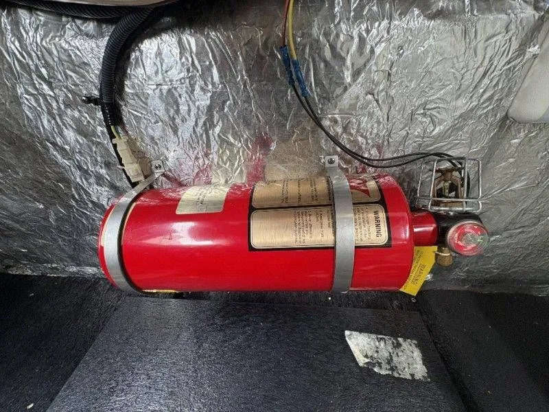 Slide: The Image of Crownline Boats 250 CR 2008 - 68