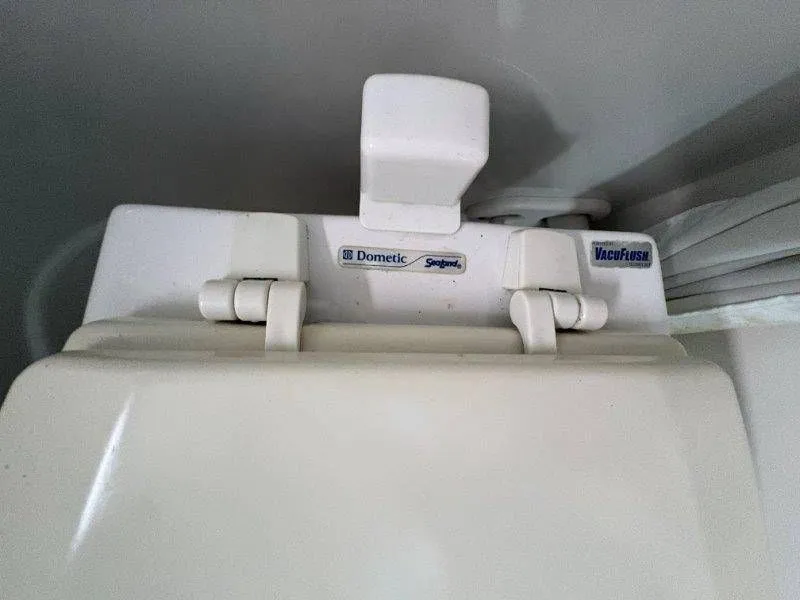 Slide: The Image of Crownline Boats 250 CR 2008 - 75