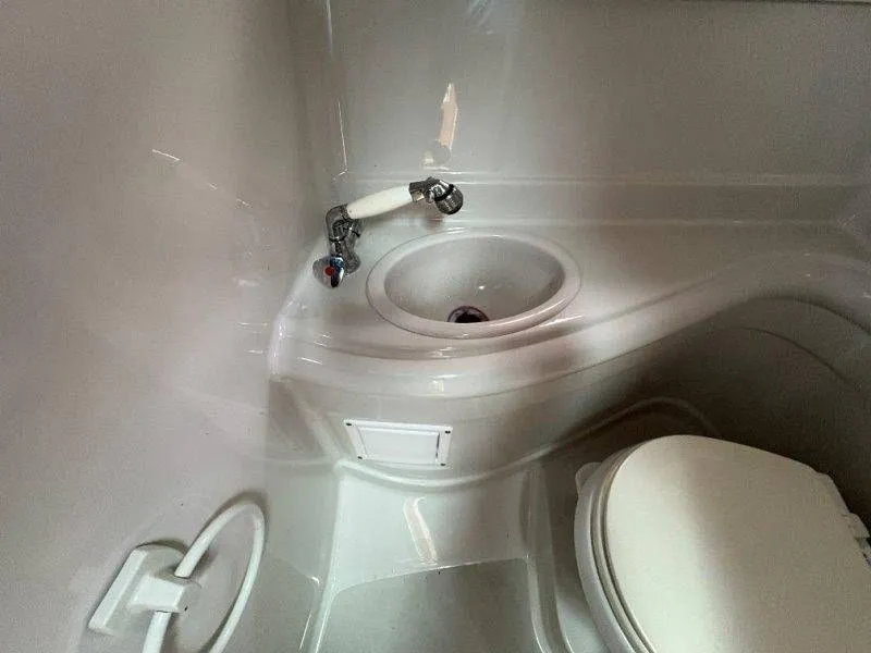 Slide: The Image of Crownline Boats 250 CR 2008 - 78