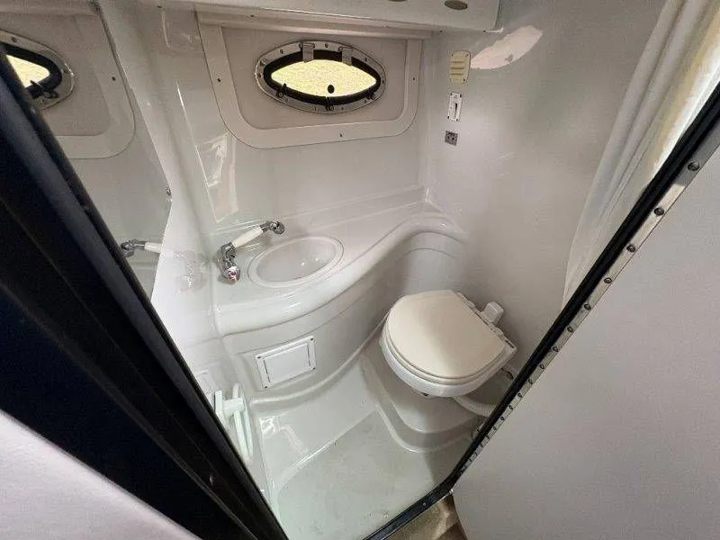 Slide: The Image of Crownline Boats 250 CR 2008 - 80