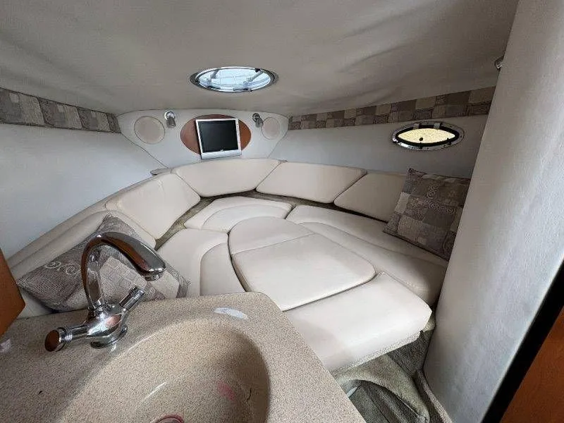 Slide: The Image of Crownline Boats 250 CR 2008 - 81