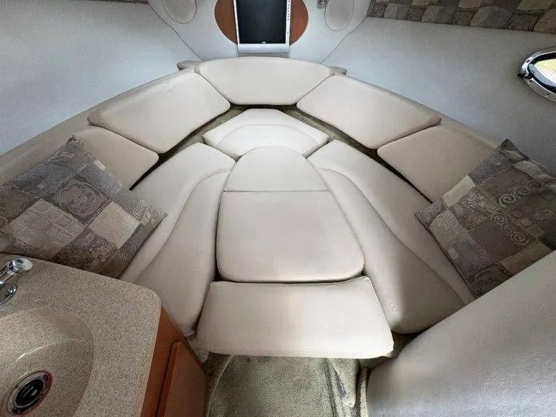 Slide: The Image of Crownline Boats 250 CR 2008 - 83