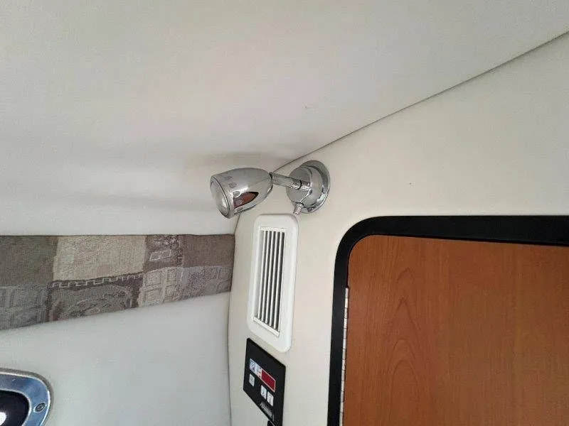 Slide: The Image of Crownline Boats 250 CR 2008 - 85