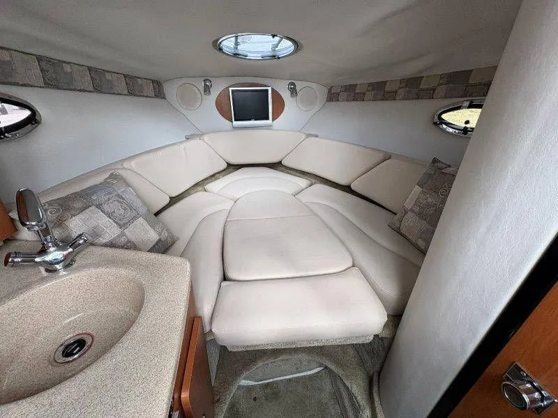 Slide: The Image of Crownline Boats 250 CR 2008 - 91