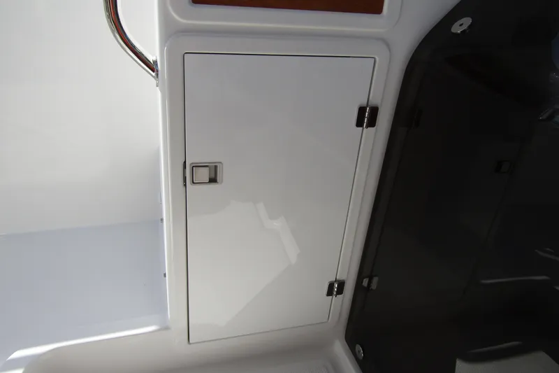 Slide: The Image of White door on Nimbus Tender 9 boat, model year 2026. - 17