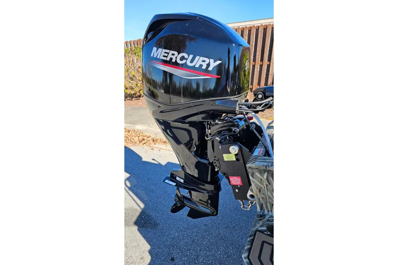 Slide: The Image of Mercury outboard motor on 2026 Tracker Grizzly 1650 T Prairie Wings Edition boat. - 11