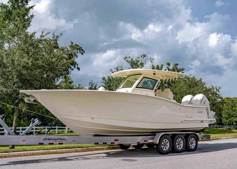 The Image of Scout 305 LXF 2026 - 1