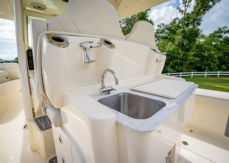 Slide: The Image of Scout 305 LXF 2026 - 19