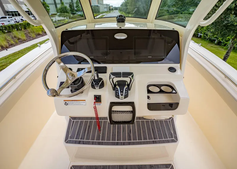 Slide: The Image of Scout 305 LXF 2026 - 26