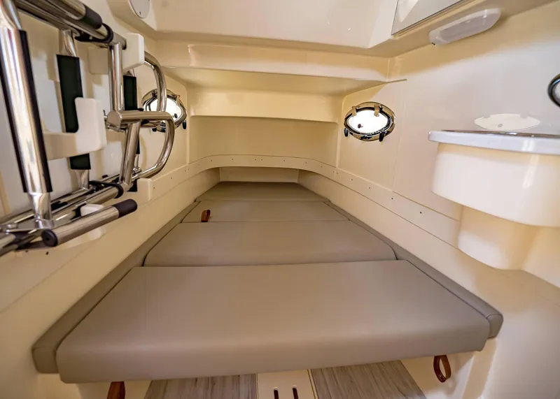 Slide: The Image of Scout 305 LXF 2026 - 38