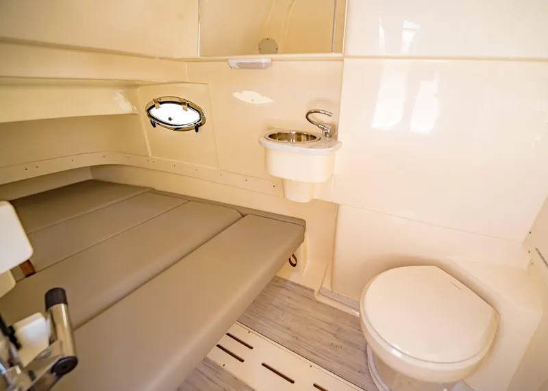 Slide: The Image of Scout 305 LXF 2026 - 39