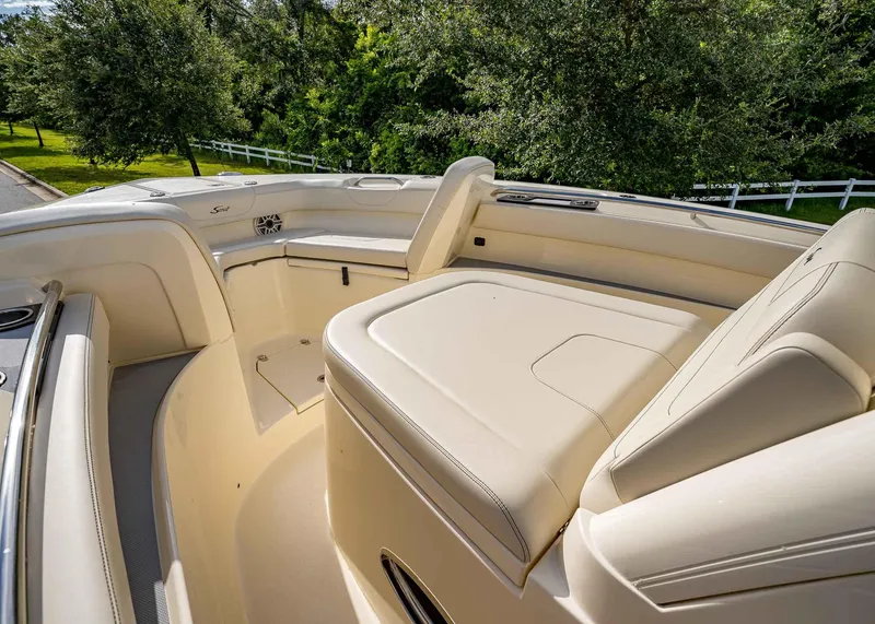 Slide: The Image of Scout 305 LXF 2026 - 40