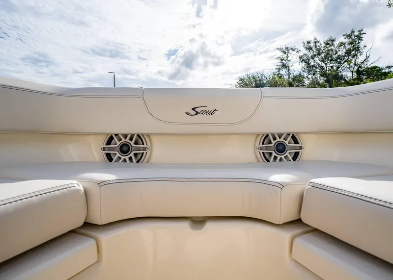 Slide: The Image of Scout 305 LXF 2026 - 44