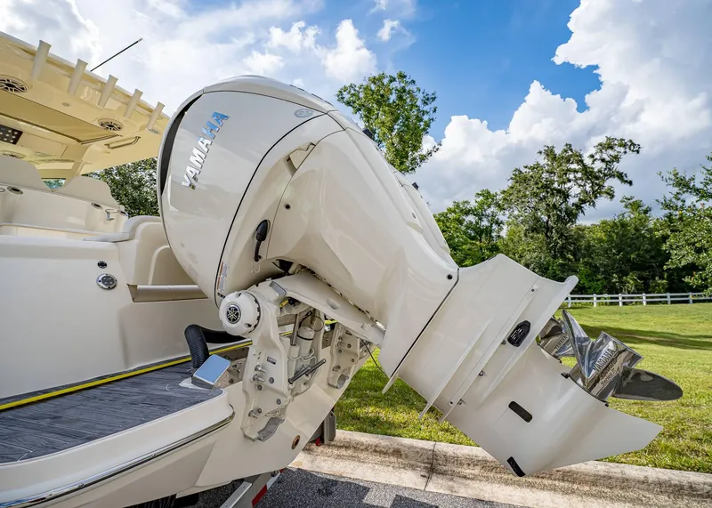 Slide: The Image of Scout 305 LXF 2026 - 8