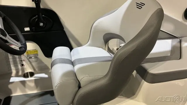 Slide: The Image of Bayliner V20 2026 - 10