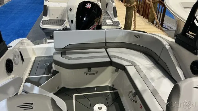 Slide: The Image of Bayliner V20 2026 - 13