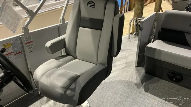 Slide: The Image of Sun Tracker Party Barge 20 DLX 2026 - 10