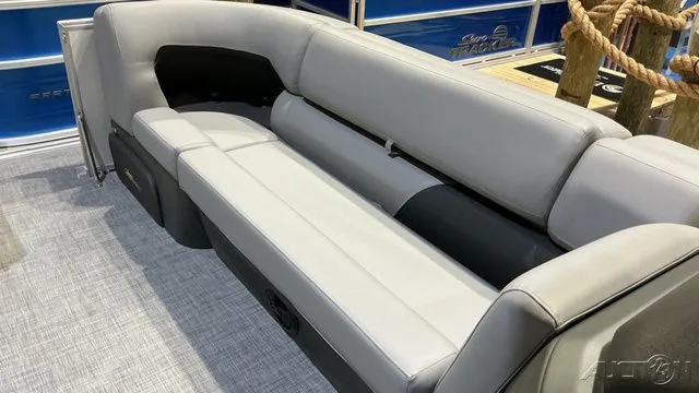 Slide: The Image of Sun Tracker Party Barge 20 DLX 2026 - 5