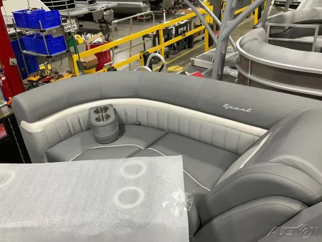 Slide: The Image of Bennington 23LXSFB ESP 2024 - 18