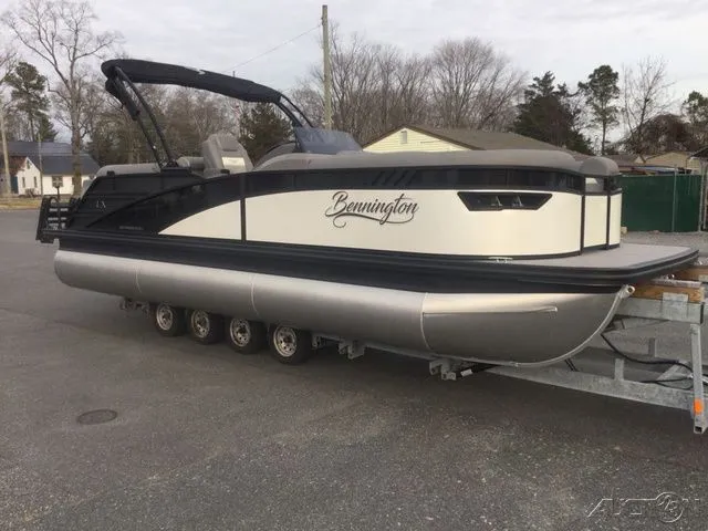 Slide: The Image of Bennington 23LXSFB ESP 2024 - 34