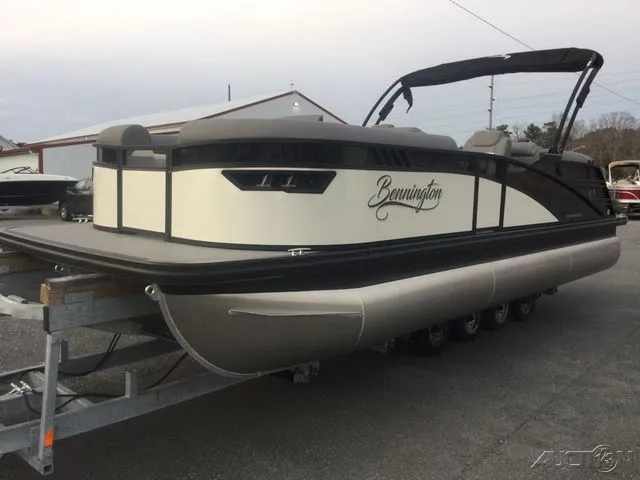 Slide: The Image of Bennington 23LXSFB ESP 2024 - 36