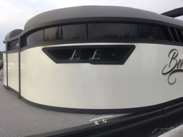 Slide: The Image of Bennington 23LXSFB ESP 2024 - 37