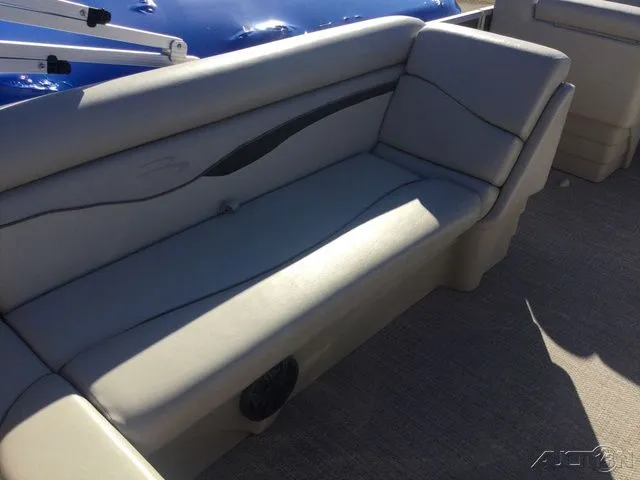 Slide: The Image of Bennington 22SLx 32" Twin Elliptical 2017 - 13