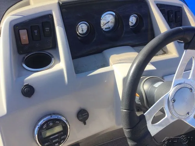 Slide: The Image of Bennington 22SLx 32" Twin Elliptical 2017 - 9