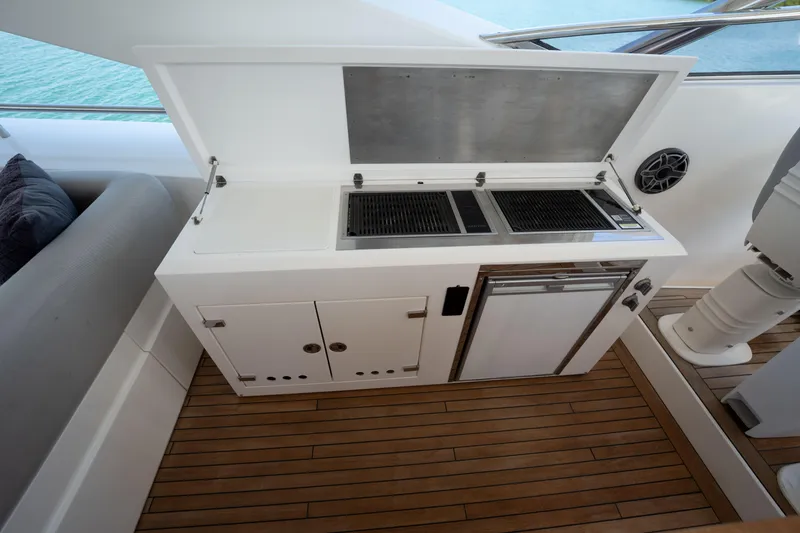 Slide: The Image of Outdoor kitchen on 2010 Sunseeker 34 Metre Yacht with grill and fridge. - 24