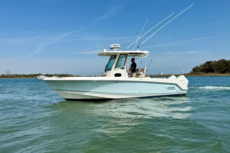 The Image of Boston Whaler 250 Outrage 2024 - undefined