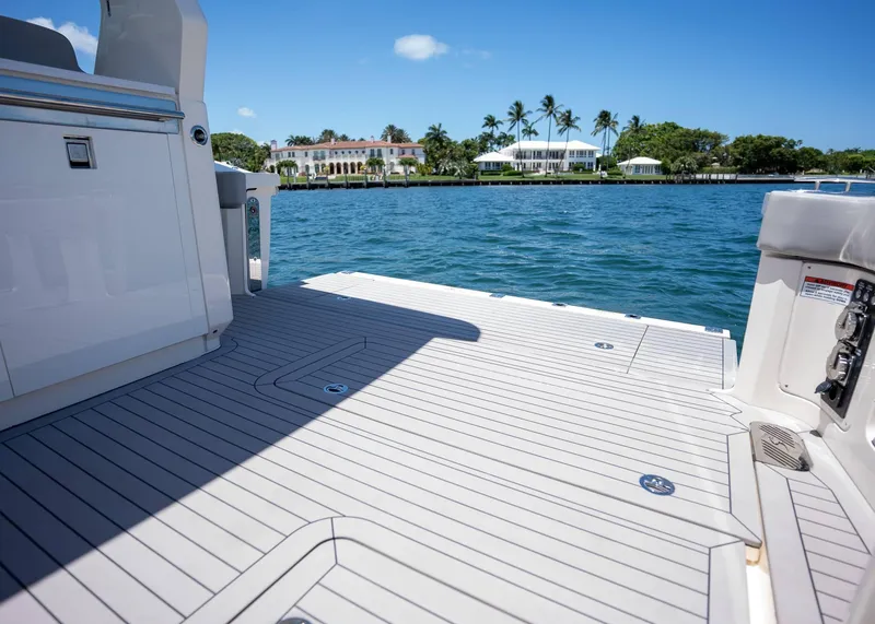 Slide: The Image of Scout 530 LXF 2026 - 16